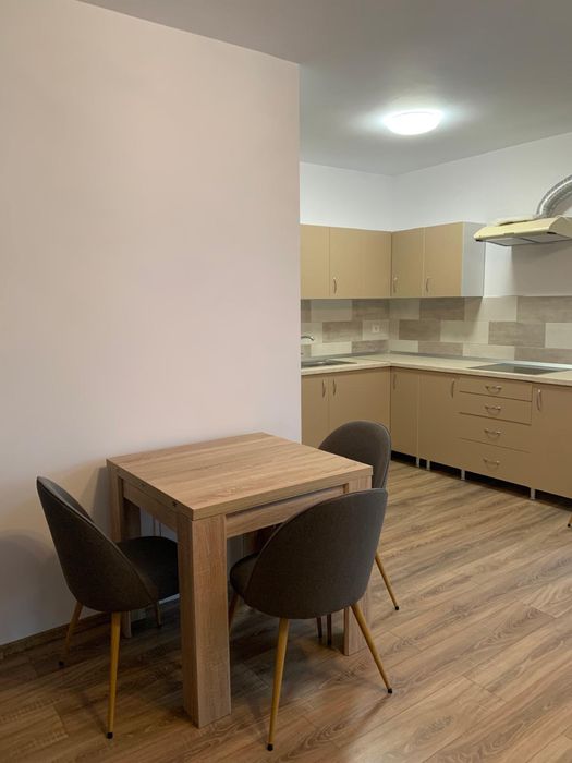 Apartament de închiriat