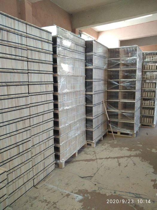 Пчелни кошери и рамки от чамов материал