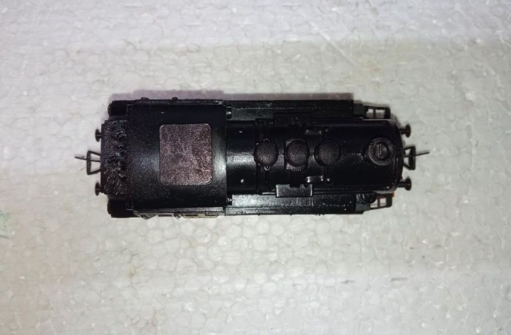 Locomotiva fleischmann BR80 scara H0, 1:87

Tracțiune integrală pe toa