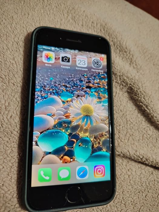 Продам Айфон 8 б/у
