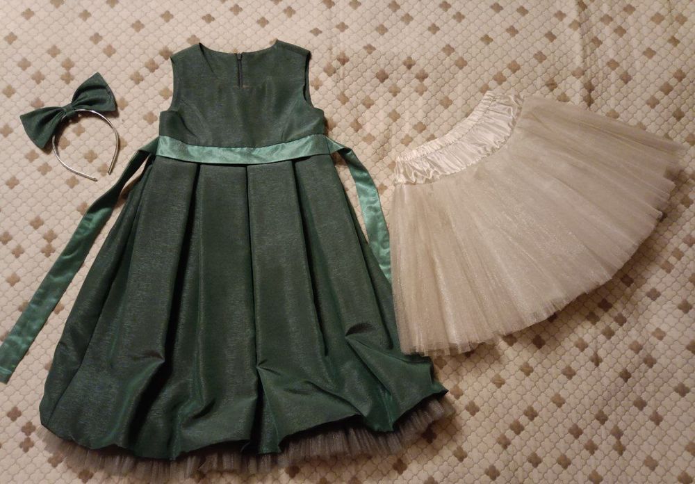 Платье нарядное для девочки, 8-9 лет