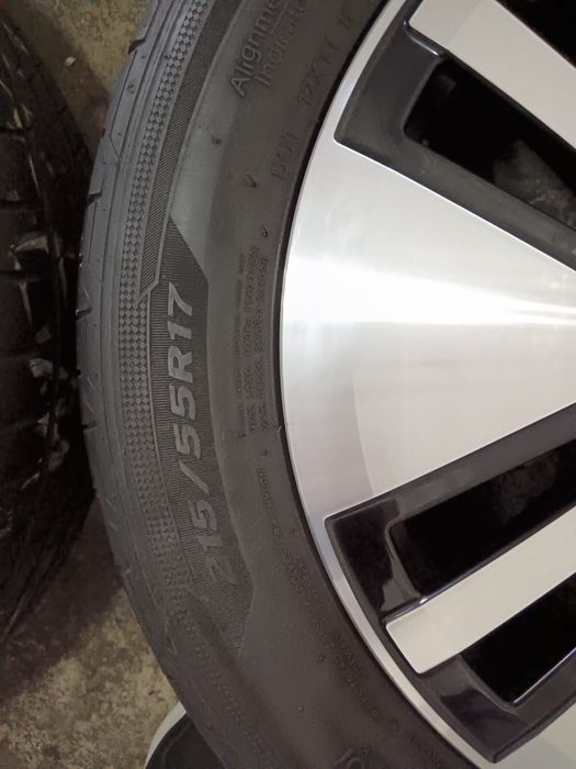 Jante 17 5x112 ET40 Golf Passat Octavia + 215/55 R17 vara