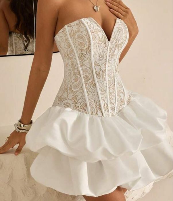 Vand rochie noua cu eticheta