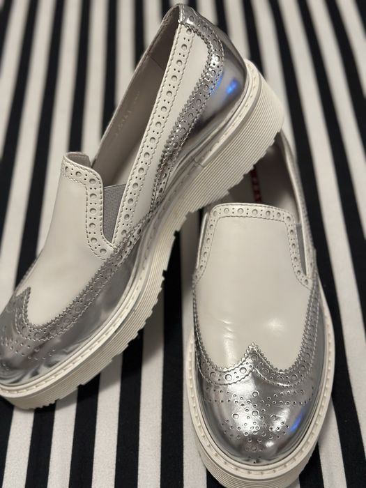 Incaltaminte prada originala de dama.