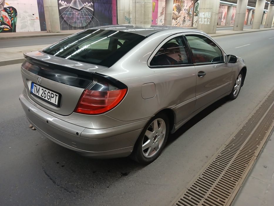 Mercedes-Benz C220 CDI coupe 143 cp