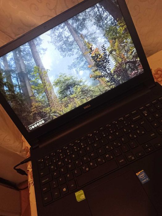 Лаптоп Dell Inspiron, Intel® Core™ i5- 15.6", Full HD, RAM 4GB