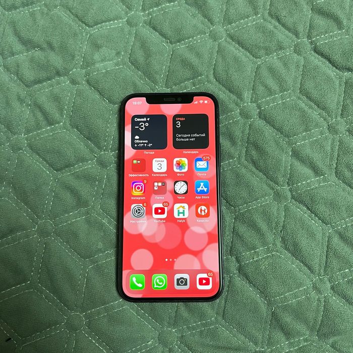 Продам i phone 12