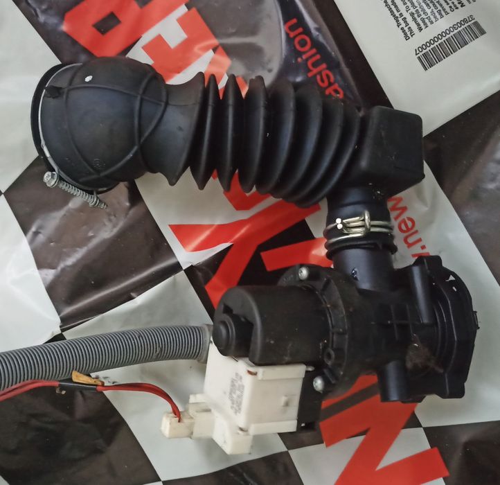 Пералня със Сушилня Indesit IWDC 6125 на ЧАСТИ