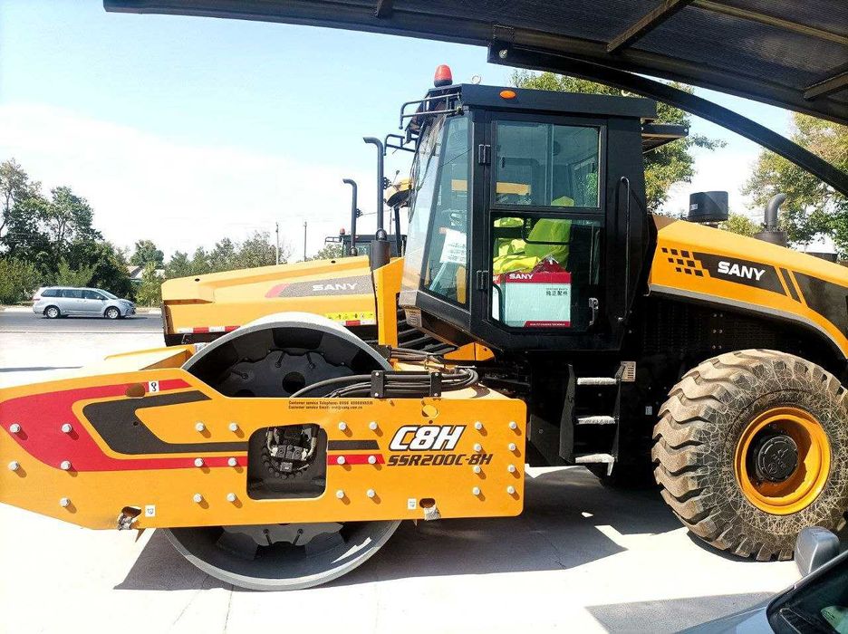 Одно Вальцовый  каток SANY SSR200AC-8H 20 Тн  в наличий (XCMG)
