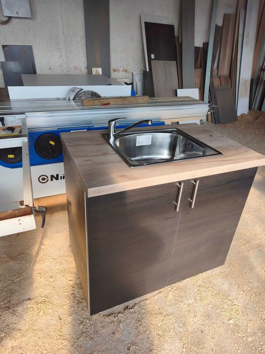 Кухненски шкаф с мивка и батерия. Чисто нови неизползвани.