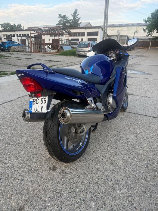 Vand/schimb Honda  BlackBird CBR1100XX impecabil 2004