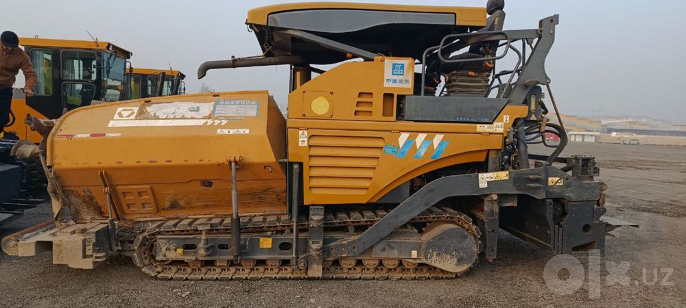 Асфальтоукладчик XCMG 9,5 метрлик срочно сотилвотди
