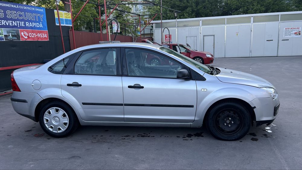 Ford focus sedan