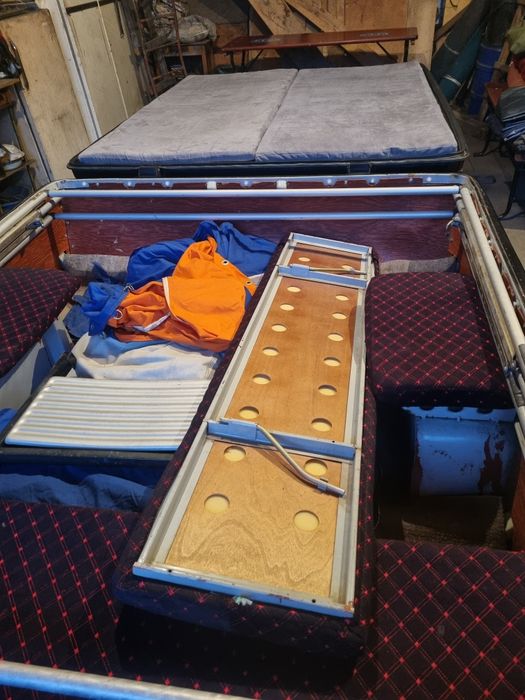 Прицеп скиф дом на колёсах.