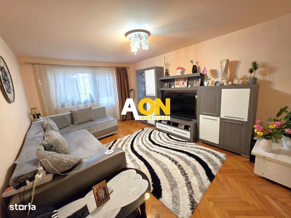 Apartament 3 camere, 2 bai, decomandat, etaj 3, Cetate, zona Stadion