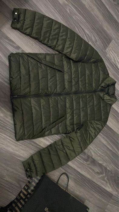 Абсолютно новая куртка Massimo dutti