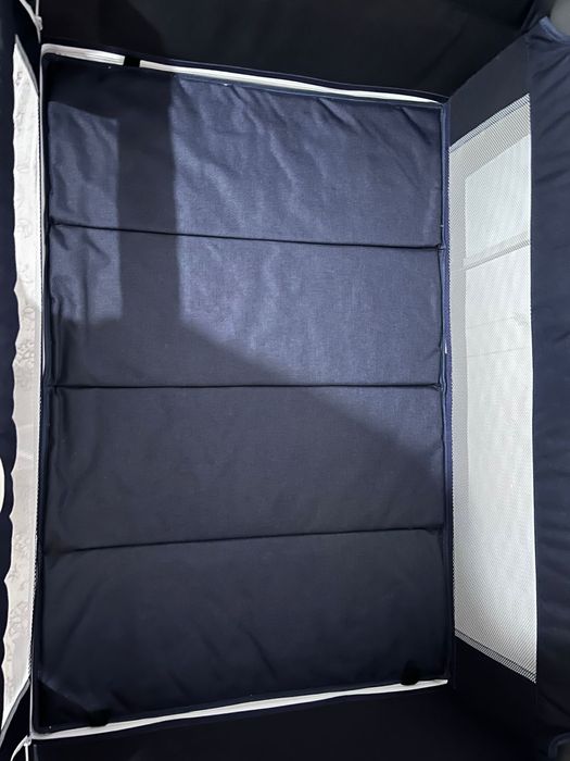 Продам детскую манежку.