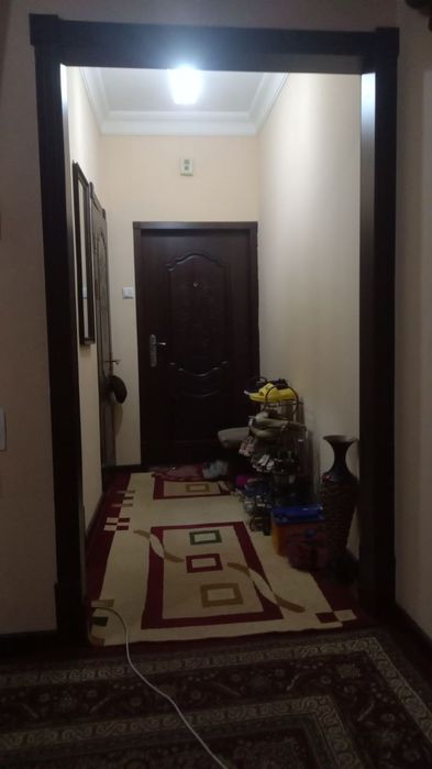 Chilonzor 19 mavzeda 2 xonali uy sotiladi