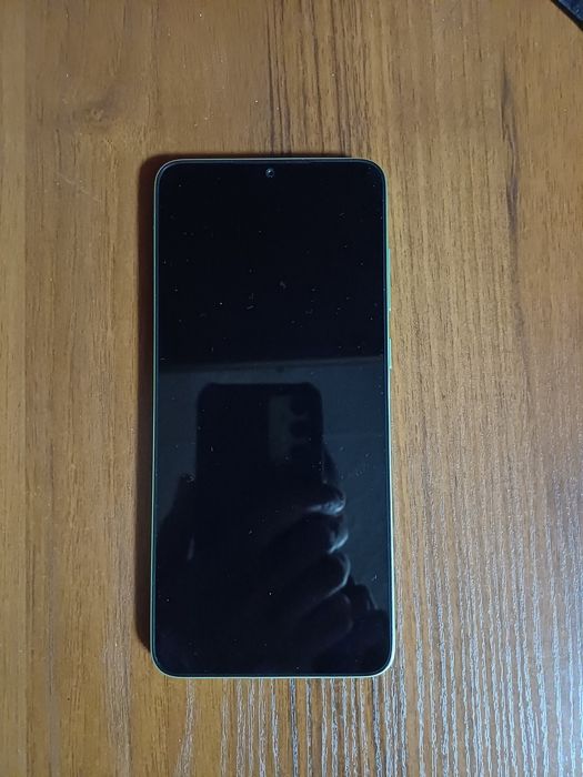 Продам самсунг А 05