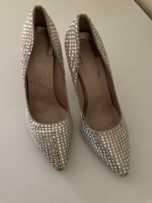 Туфли сатылады 37 размер таза