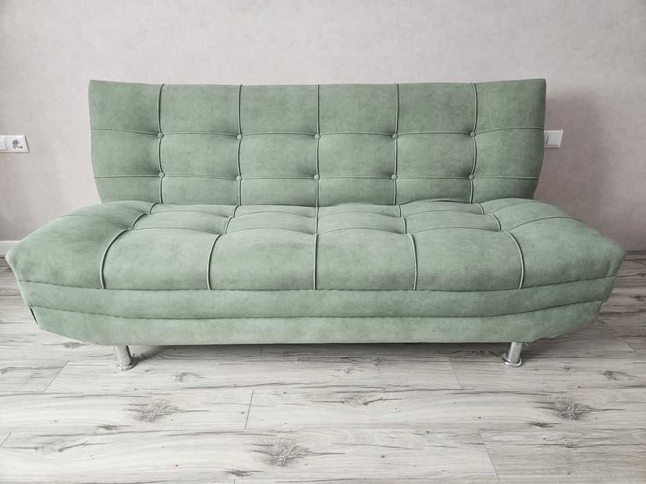 Продам компактный диван