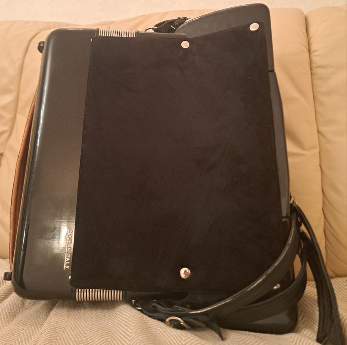 Acordeon italian crucianelli ( nou)