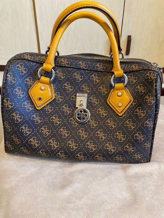 Чанта Guess оригинална