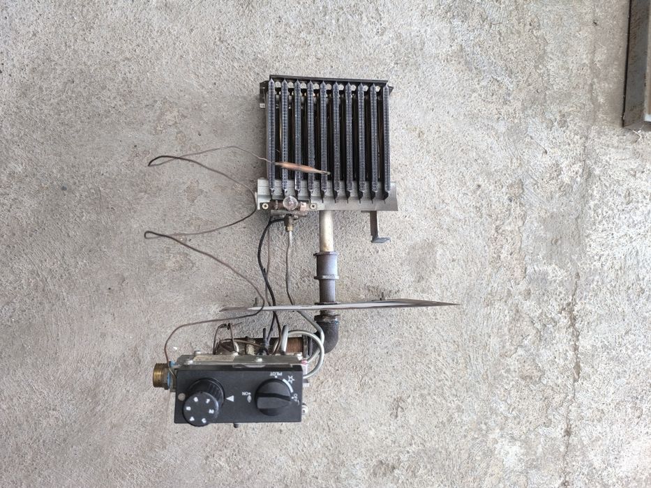 Продаётся АГВ котёл дипломат на 200 кв.м