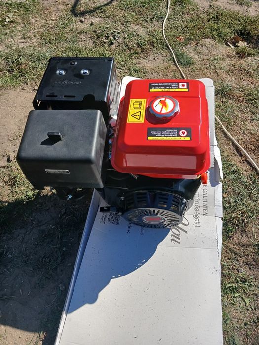 Motor pe benzina 15 cai 
A