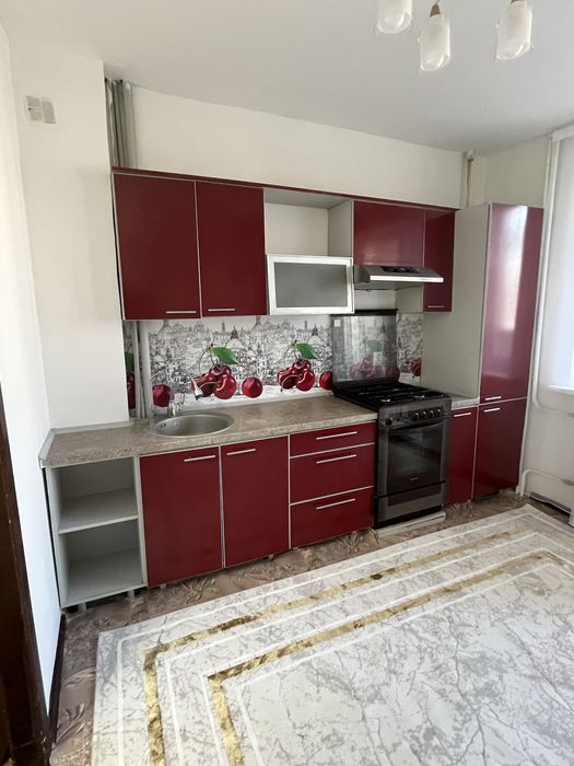 Продаю кухонную мебель