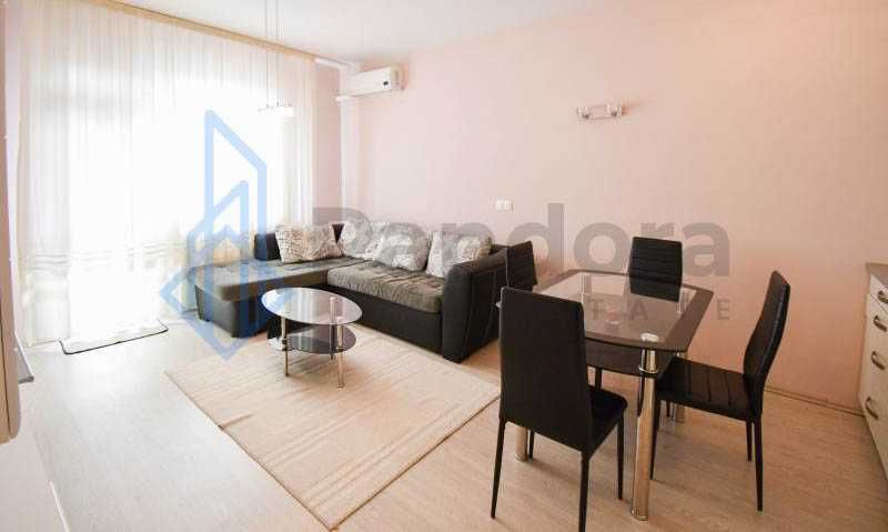 Дава се под наем Двустаен апартамент в София, Център - 50 кв.м за 486 € - Снимка #2