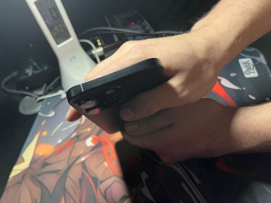 Продам 16 про мах