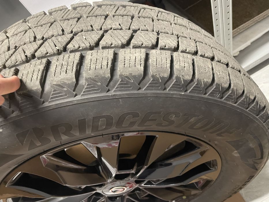 Шины с Дисками зимние 275/60 R20
