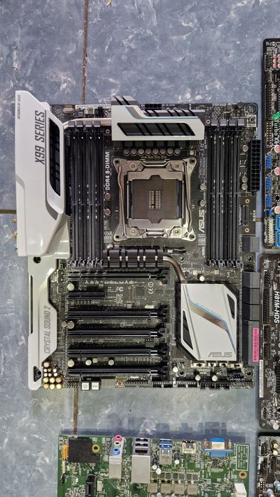 Vand lot placi de baza + video GTX  + AMD RX 580 de 8GB defecte pt reparat sau piese