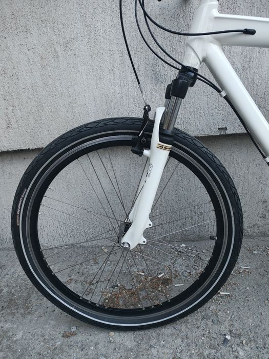 Bicicleta BMW 26 zoll alb perlat marime 175-185 cm Shimano Alivio 24 viteze