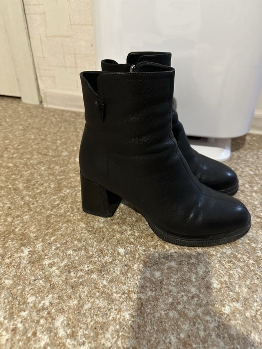 Продам кожаный сапоги