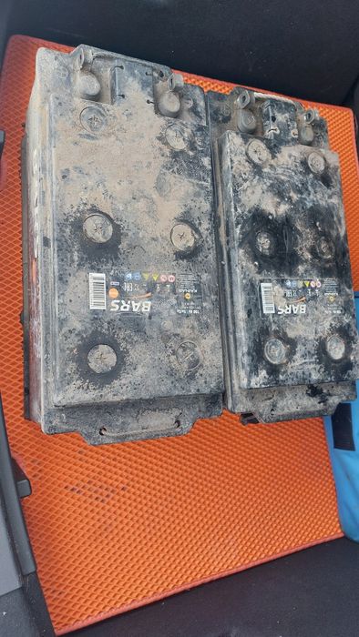 Продам 2 АКБ 190