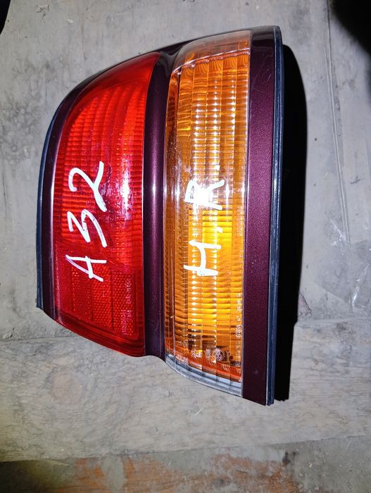 Nissan a32  задние фонари