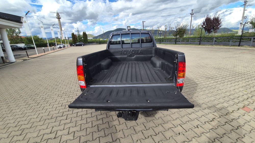 Toyota Hilux 2.5 D-4D Extra Cab – 2010 – 120 CP