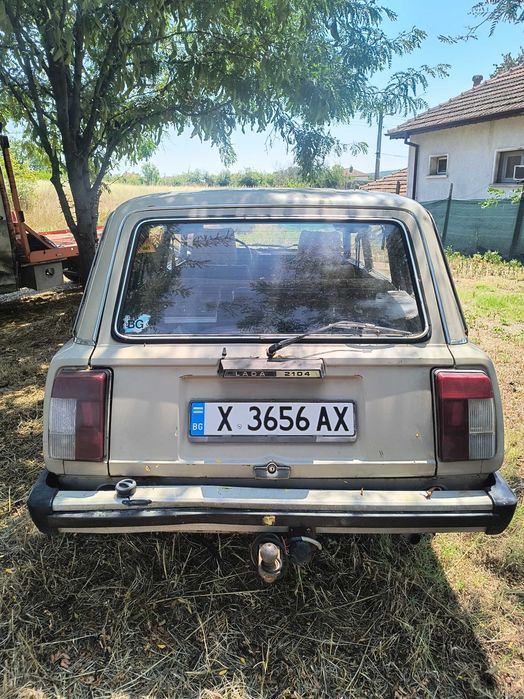 Автомобил Лада 2104