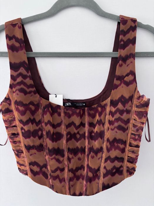 Зара Топове Тениски Потници Разнер С и М