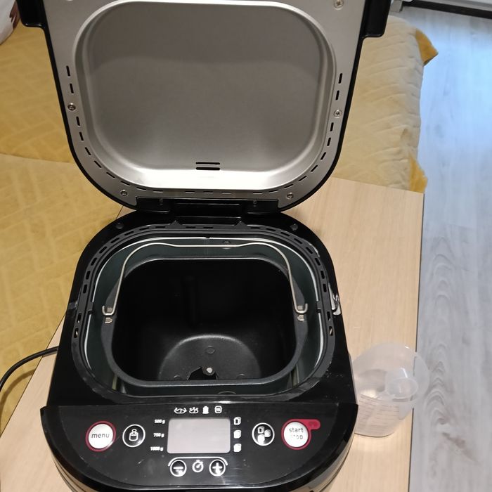 Mașina de făcut pâine Tefal -1kg