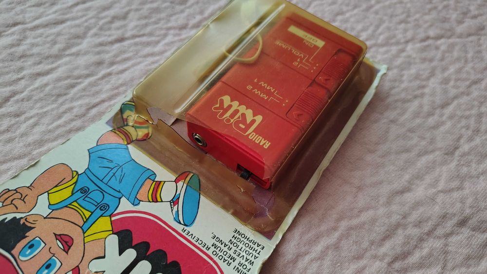 Radio Ric/Rik rosu versiunea de export