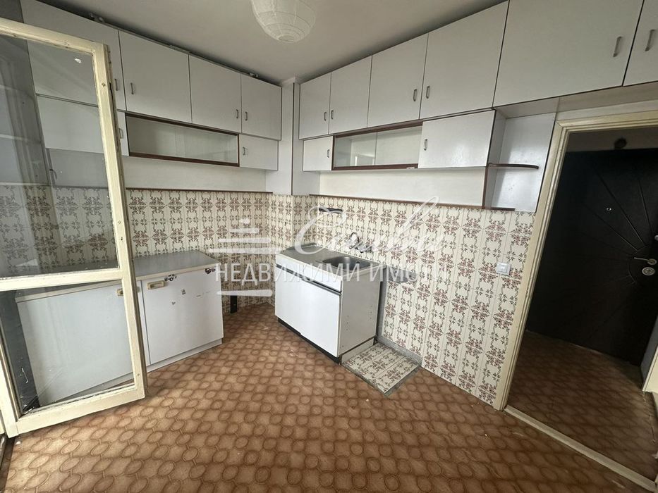 Продава се Едностаен апартамент в Шумен, Тракия - 47 кв.м за 1075 €/кв.м - Снимка #1