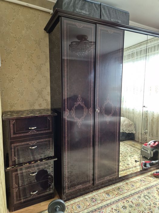 Спальный гарнитур