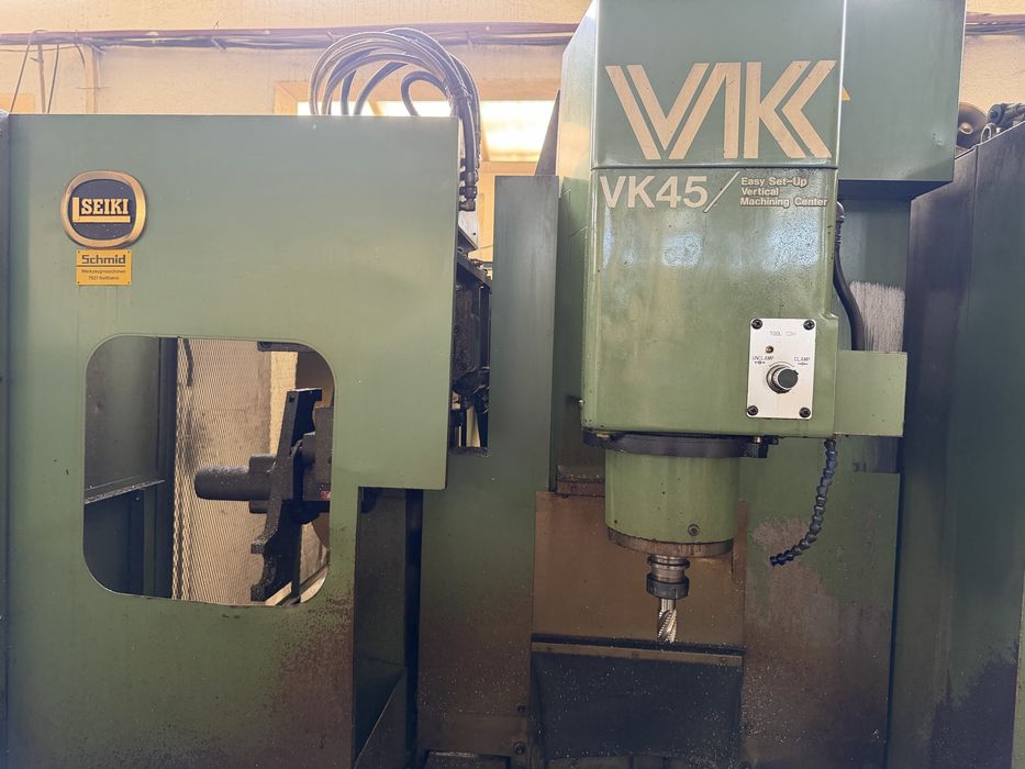 HITACHI SEIKI VK45 Vertical Machining Center
