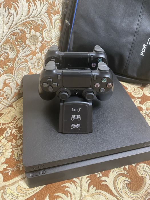 Продам плейстейшен 4