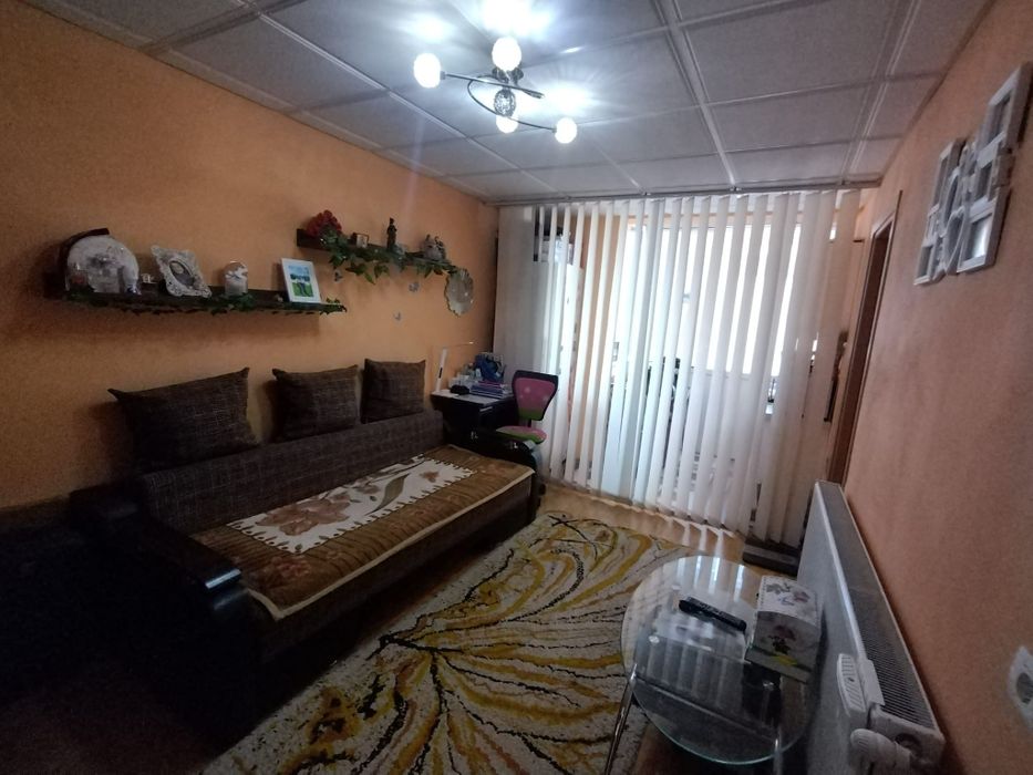 Garsonieră de vânzare