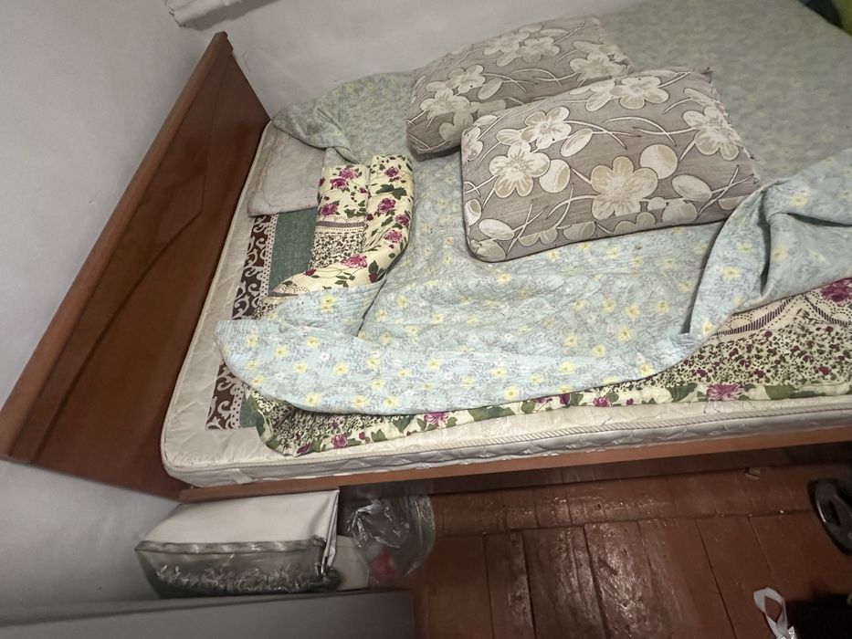 Продам двухспальную кровать