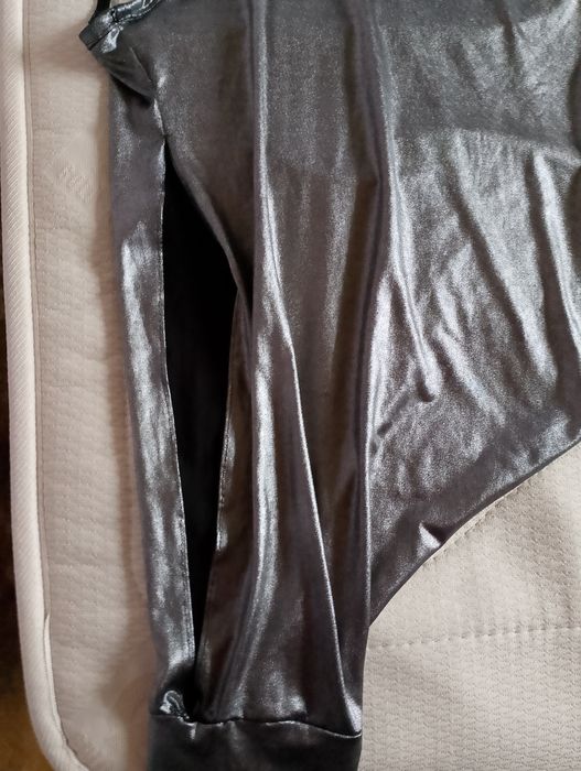 Рокля блестяща модерна